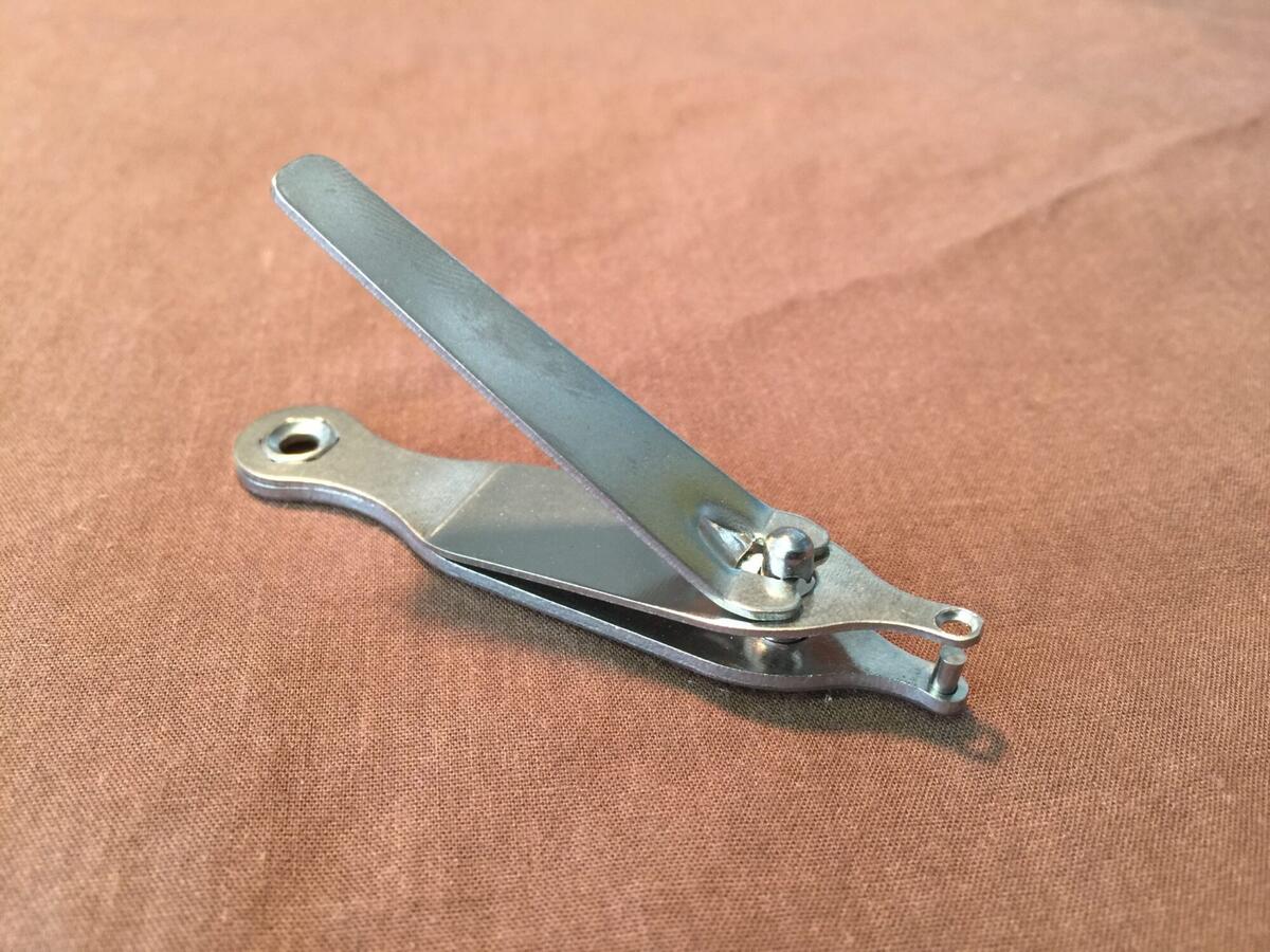 Easy Chick Toe Web Punch Cackle Hatchery